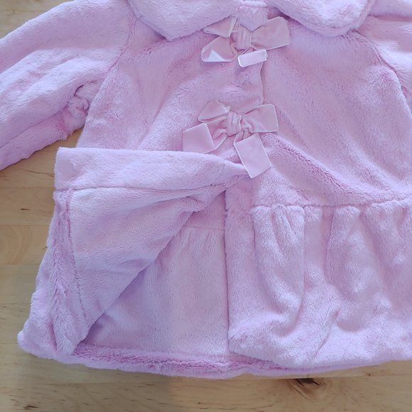Precious pink faux fur coat with bows - Picture 3 of 8